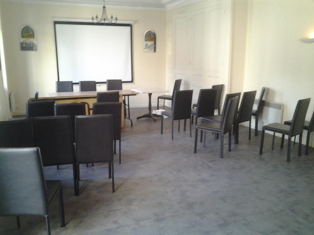 לובייה Hotel De Rouen מראה חיצוני תמונה