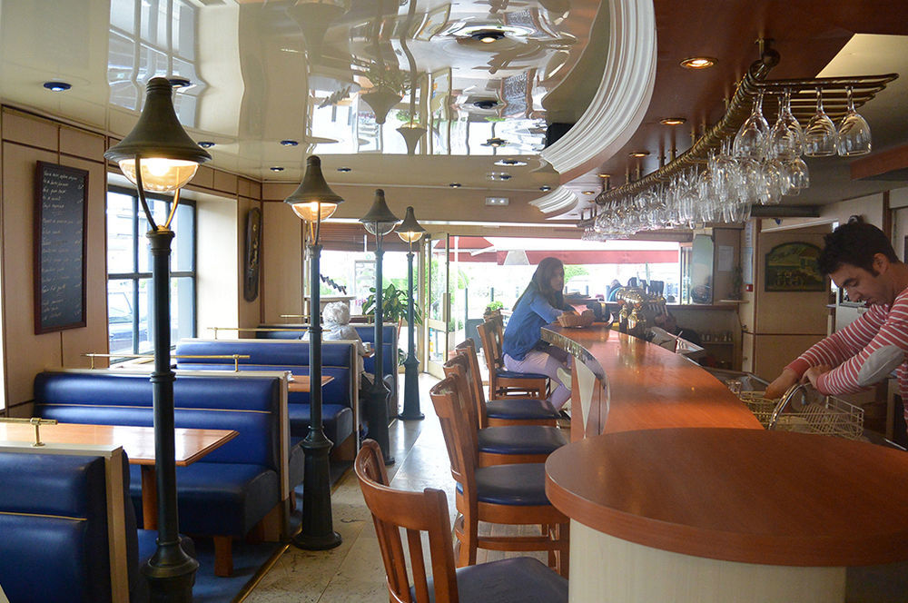 לובייה Hotel De Rouen מראה חיצוני תמונה